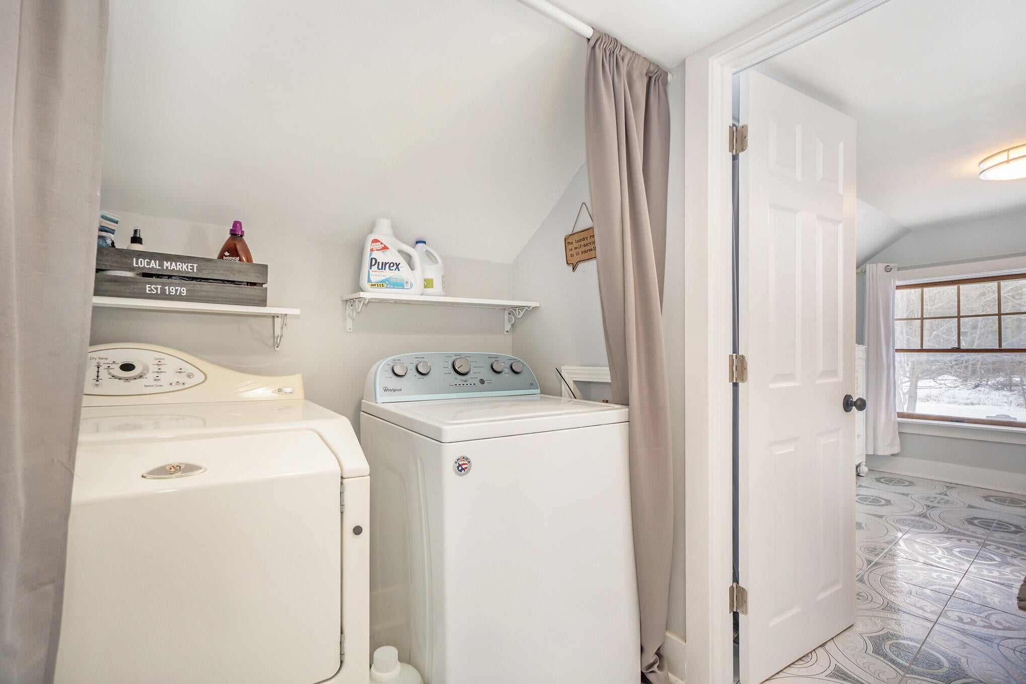 South Haven, Michigan, 49090, United States, 4 Bedrooms Bedrooms, ,3 BathroomsBathrooms,Residential,For Sale,1937505