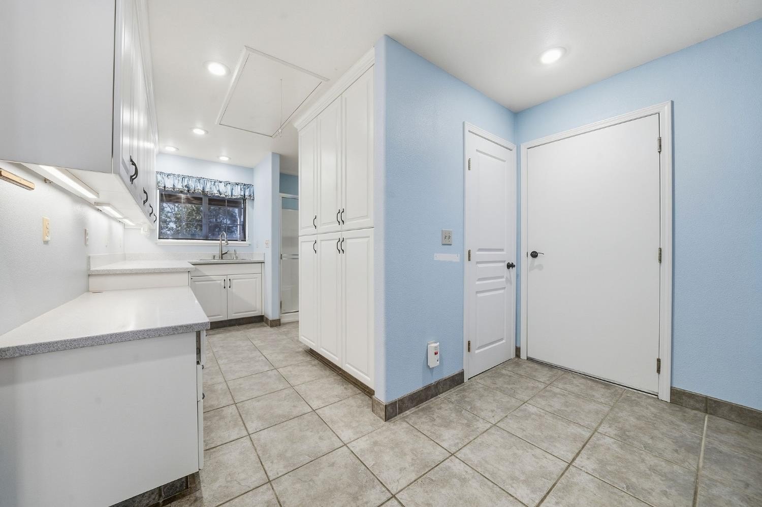 Valley Springs, California, 95252, United States, 3 Bedrooms Bedrooms, ,3 BathroomsBathrooms,Residential,For Sale,1983340