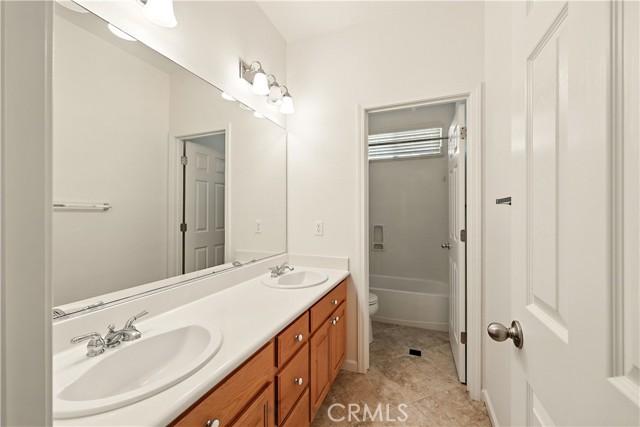 Chowchilla, California, 93610, United States, 5 Bedrooms Bedrooms, ,4 BathroomsBathrooms,Residential,For Sale,2005891