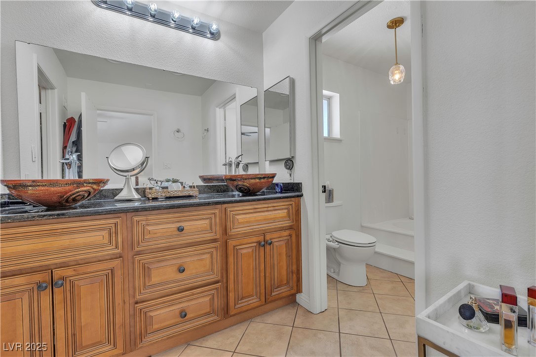Las Vegas, Nevada, 89146, United States, 4 Bedrooms Bedrooms, ,2 BathroomsBathrooms,Residential,For Sale,1901179