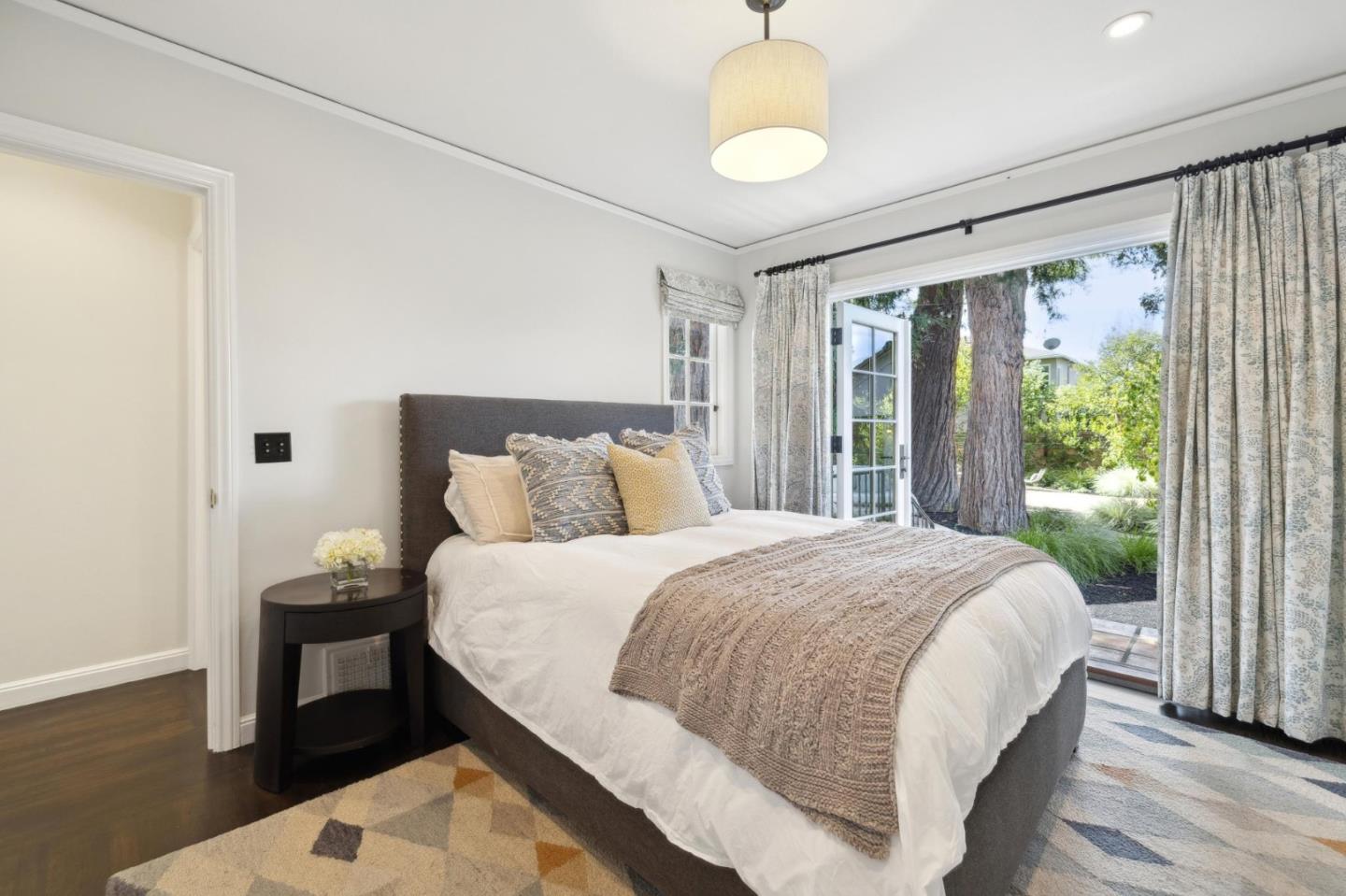 Menlo Park, California, 94025, United States, 4 Bedrooms Bedrooms, ,3 BathroomsBathrooms,Residential,For Sale,1901021