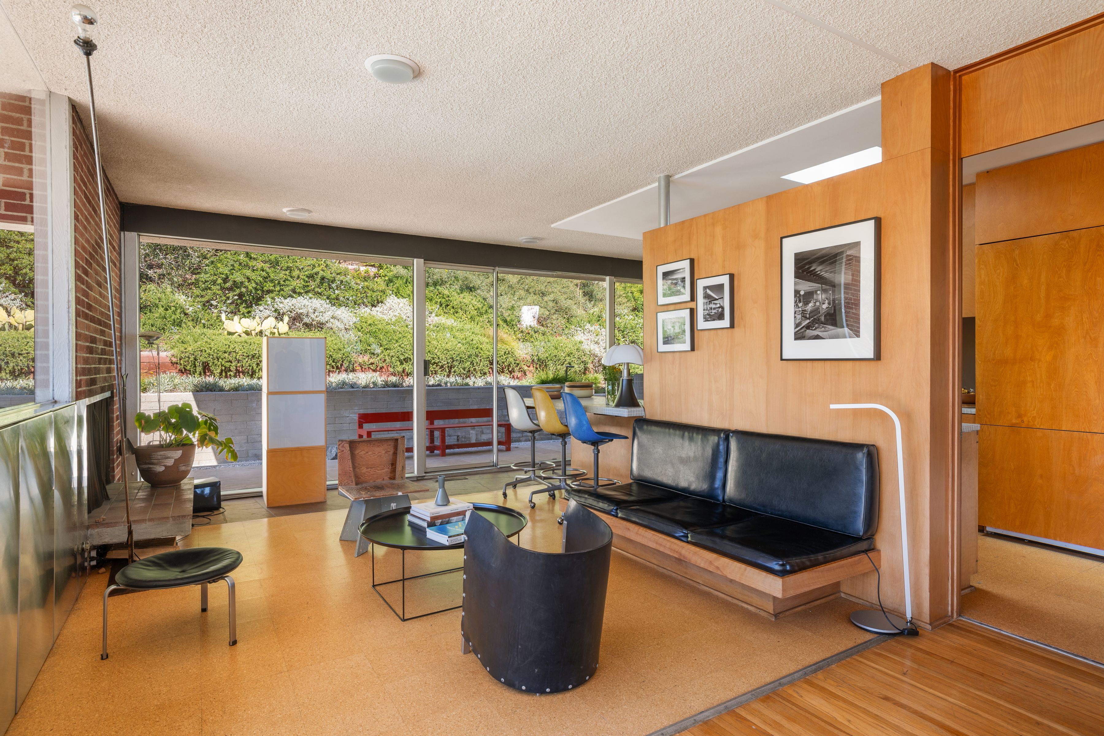  1531  N Tigertail Rd - 物件實景