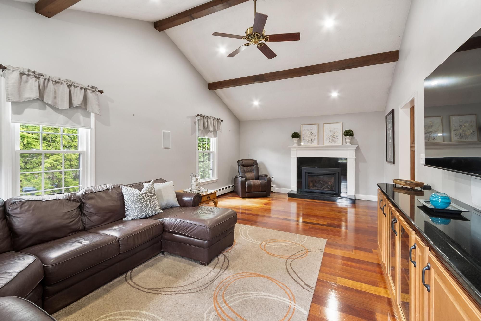  60 Wescott Circle, Tewksbury, MA, 01876 - 物件實景