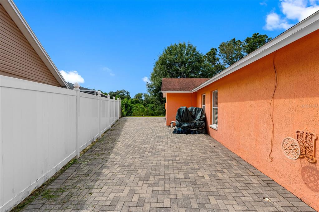 Tampa, Florida, 33615, United States, 3 Bedrooms Bedrooms, ,2 BathroomsBathrooms,Residential,For Sale,1944796