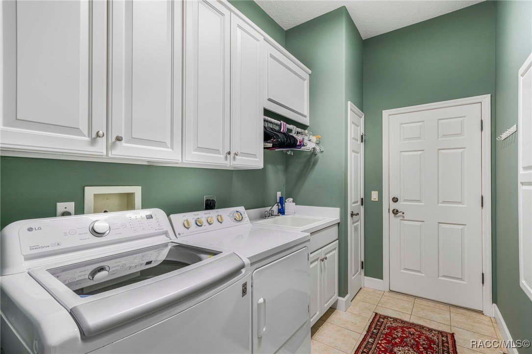 Lecanto, Florida, 34461, United States, 4 Bedrooms Bedrooms, ,3 BathroomsBathrooms,Residential,For Sale,1979266