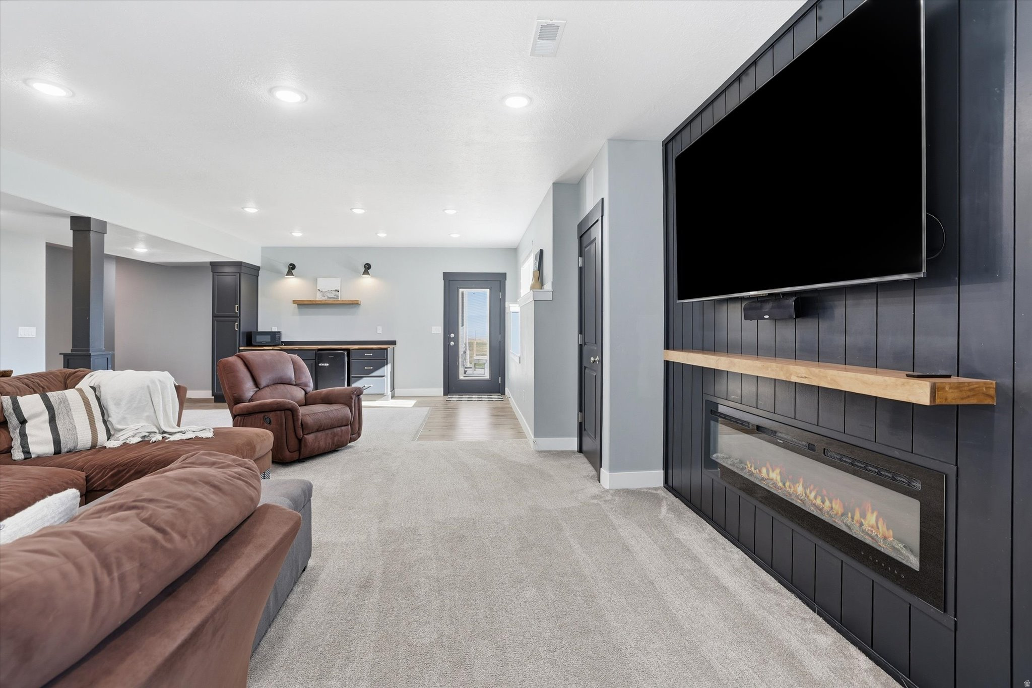 Petersboro, Utah, 84325, United States, 6 Bedrooms Bedrooms, ,3 BathroomsBathrooms,Residential,For Sale,1985666