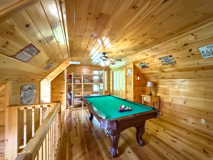 Sevierville, Tennessee, 37876, United States, 13 Bedrooms Bedrooms, ,14 BathroomsBathrooms,Residential,For Sale,1974606