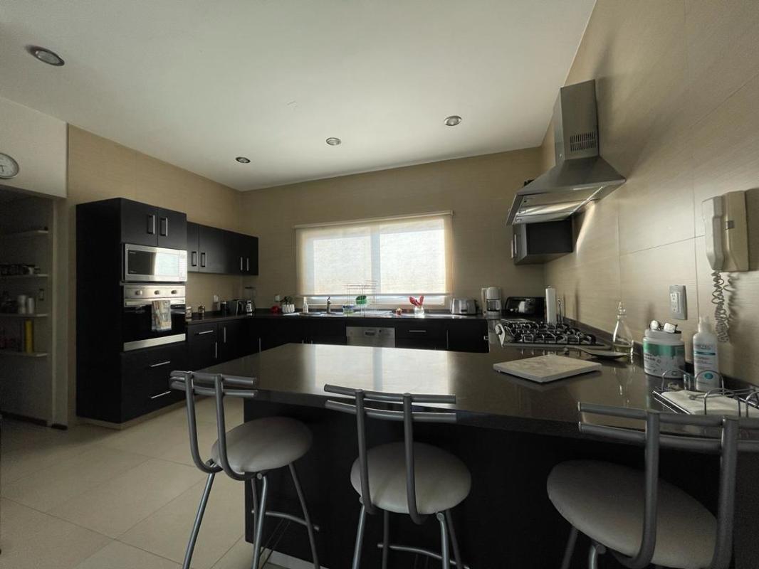 Zacatecas, Cuernavaca, Morelos, 62290, Mexico, 3 Bedrooms Bedrooms, ,4 BathroomsBathrooms,Residential,For Sale,Zacatecas,1617384