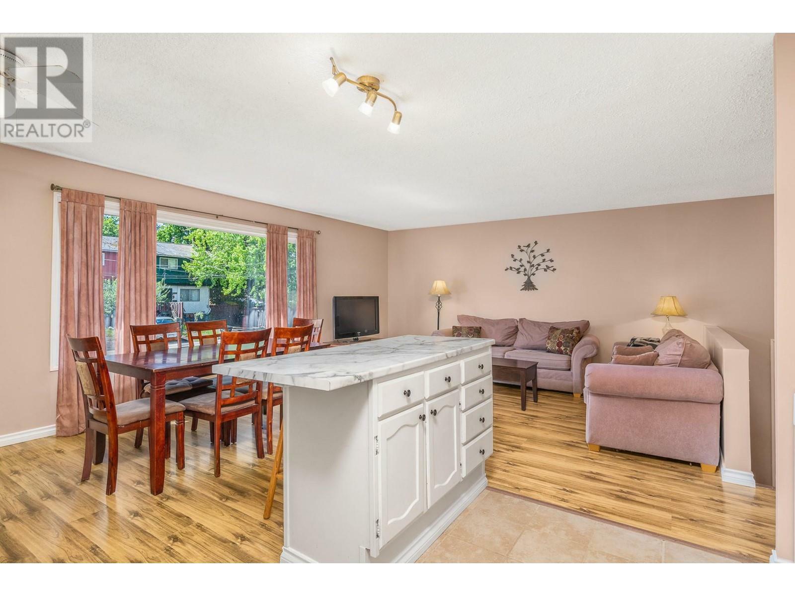 VERNON, British Columbia, V1T 7M8, CA, 4 Bedrooms Bedrooms, ,2 BathroomsBathrooms,Residential,For Sale,1837600