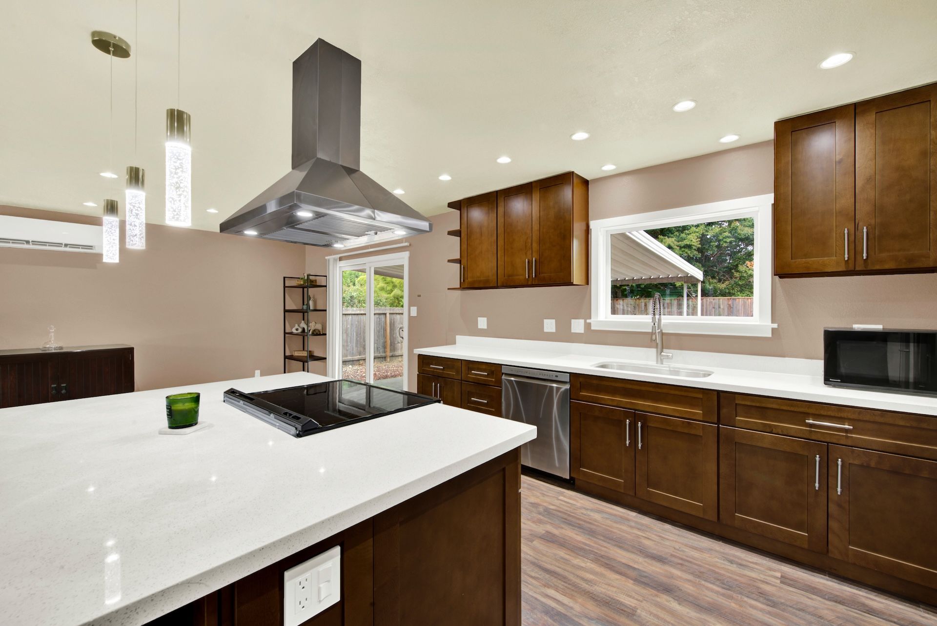  Wonderfully Updated Browns Valley Home - 物件實景