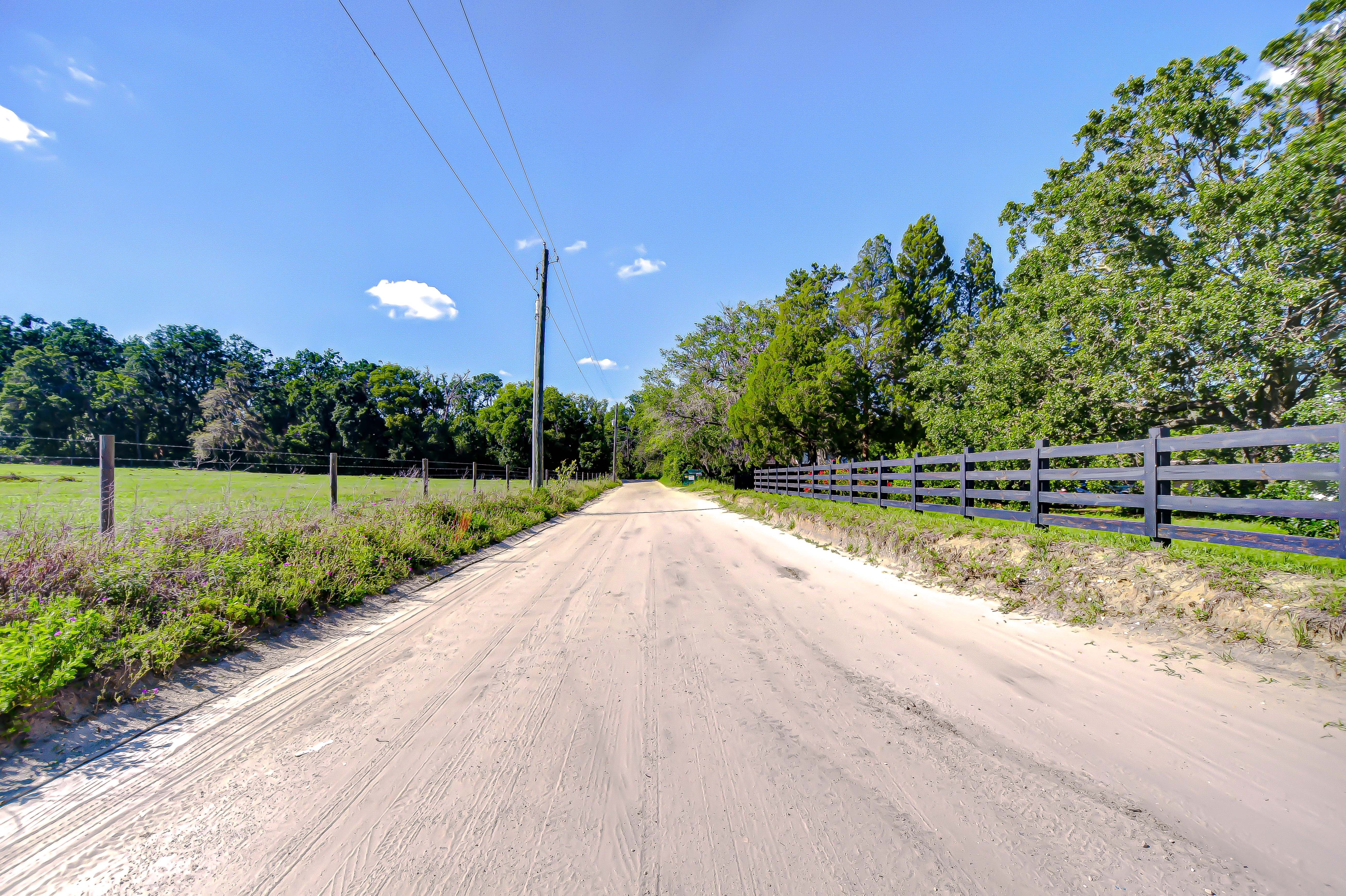 Dade City, Florida, 33523, United States, 4 Bedrooms Bedrooms, ,3 BathroomsBathrooms,Residential,For Sale,1873323