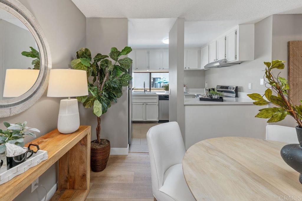 San Diego, California, 92122, United States, 2 Bedrooms Bedrooms, ,2 BathroomsBathrooms,Residential,For Sale,1891697