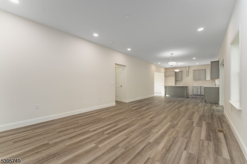 Washington Boro, New Jersey, 07882, United States, 4 Bedrooms Bedrooms, ,3 BathroomsBathrooms,Residential,For Sale,1987811