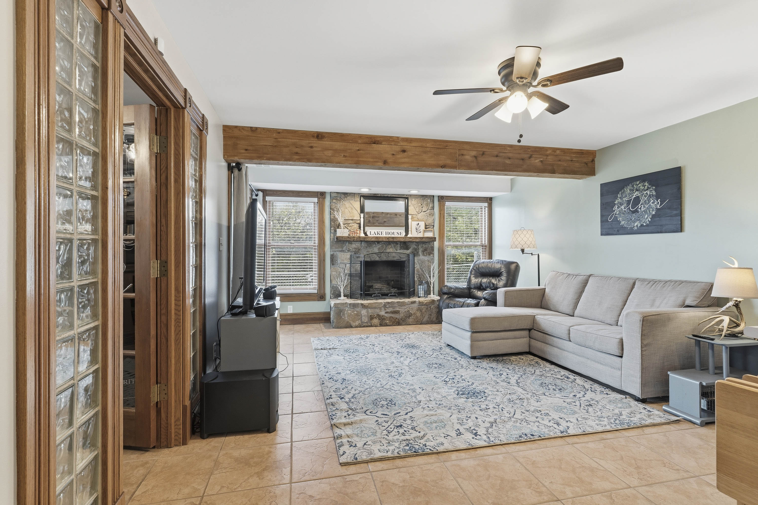 Manhattan, Kansas, 66503, United States, 4 Bedrooms Bedrooms, ,4 BathroomsBathrooms,Residential,For Sale,1985204