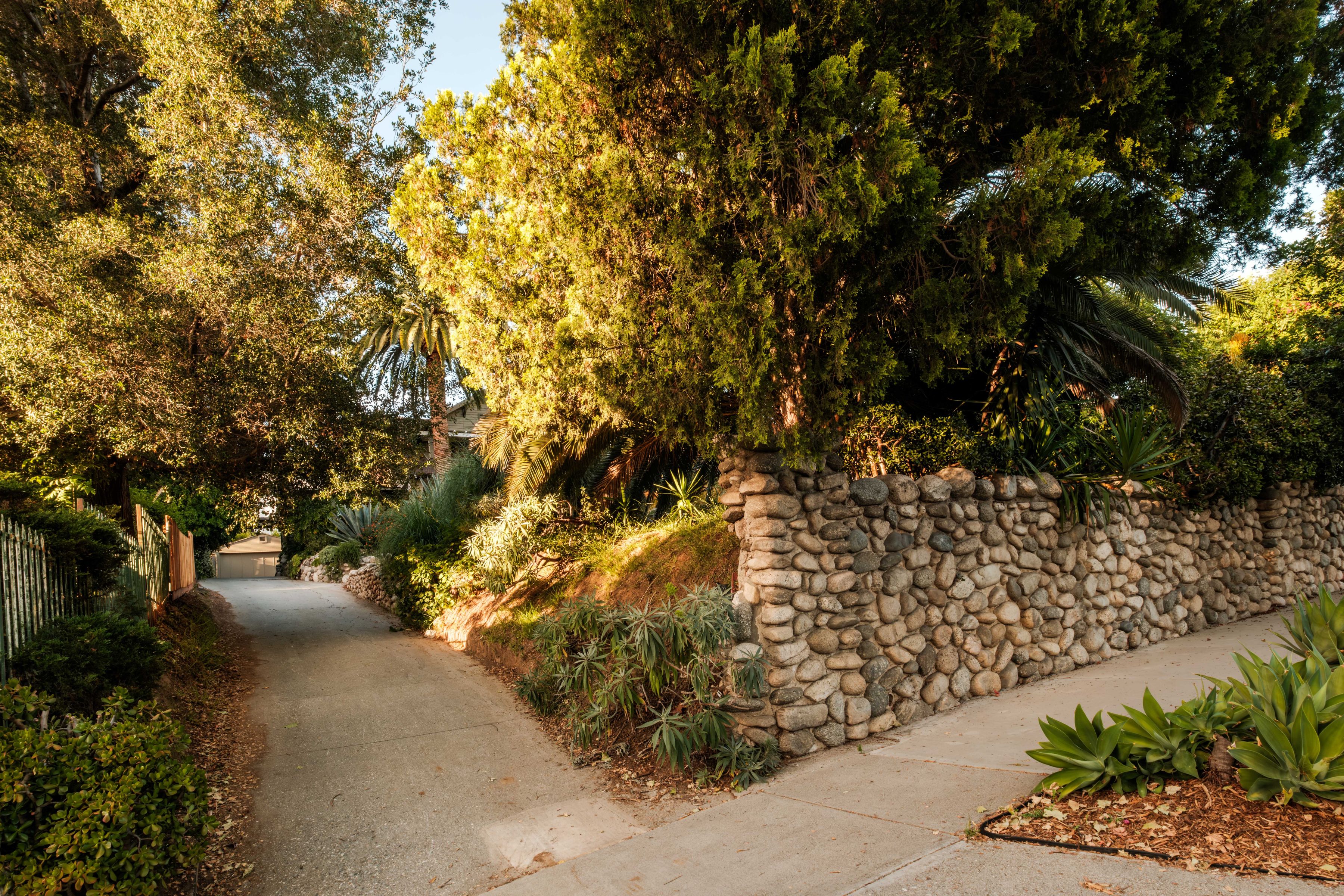  5015   Almaden Dr - 物件實景