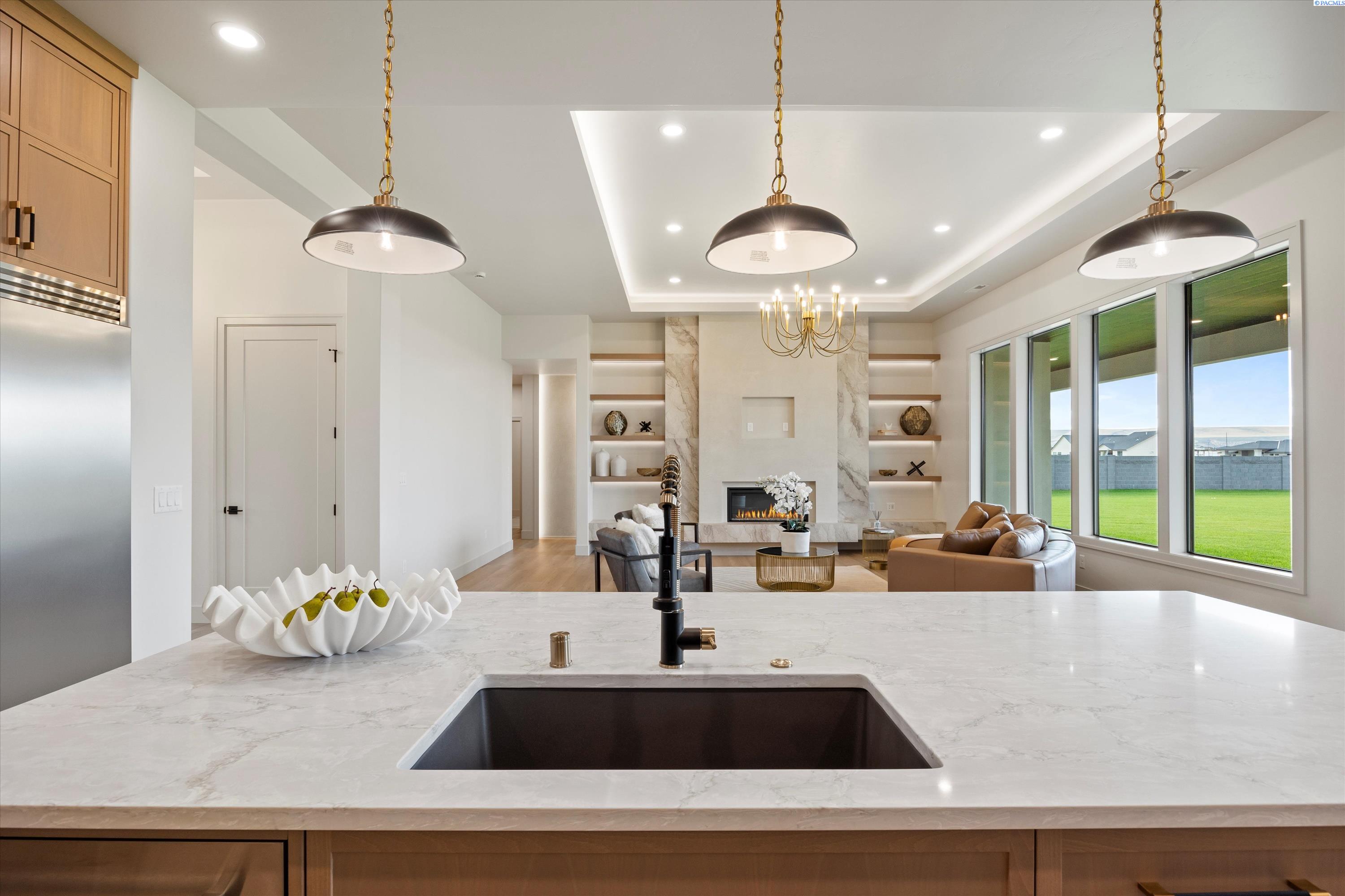 Kennewick, Washington, 99338, United States, 4 Bedrooms Bedrooms, ,4 BathroomsBathrooms,Residential,For Sale,1993366