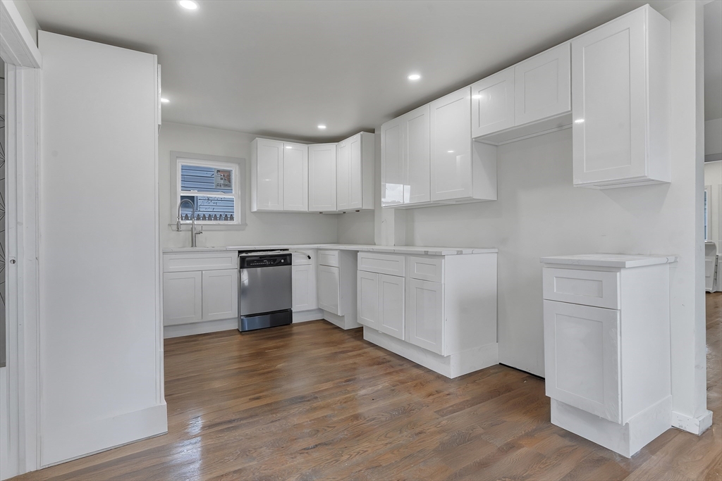 Brockton, Massachusetts, 02301, United States, 4 Bedrooms Bedrooms, ,2 BathroomsBathrooms,Residential,For Sale,2030867
