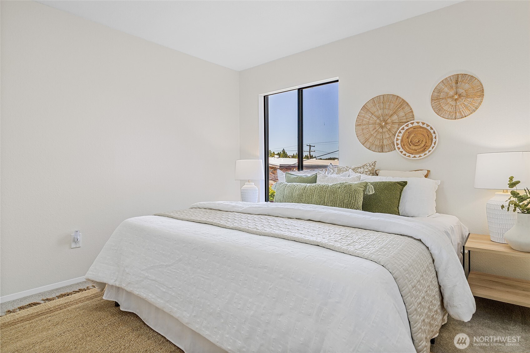 Seattle, Washington, 98199, United States, 2 Bedrooms Bedrooms, ,2 BathroomsBathrooms,Residential,For Sale,1848427
