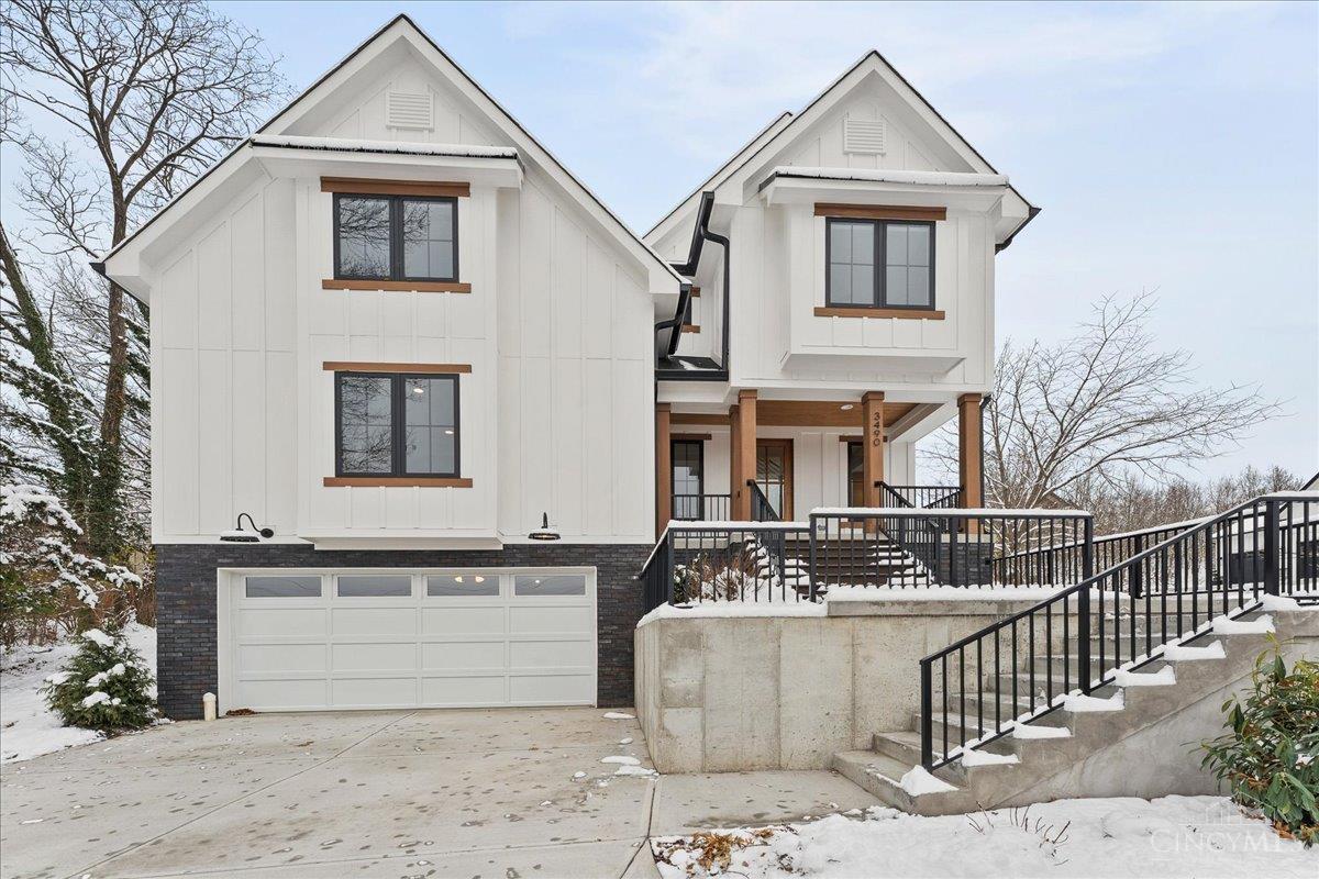 Blue Ash, Ohio, 45241, United States, 4 Bedrooms Bedrooms, ,4 BathroomsBathrooms,Residential,For Sale,2001661