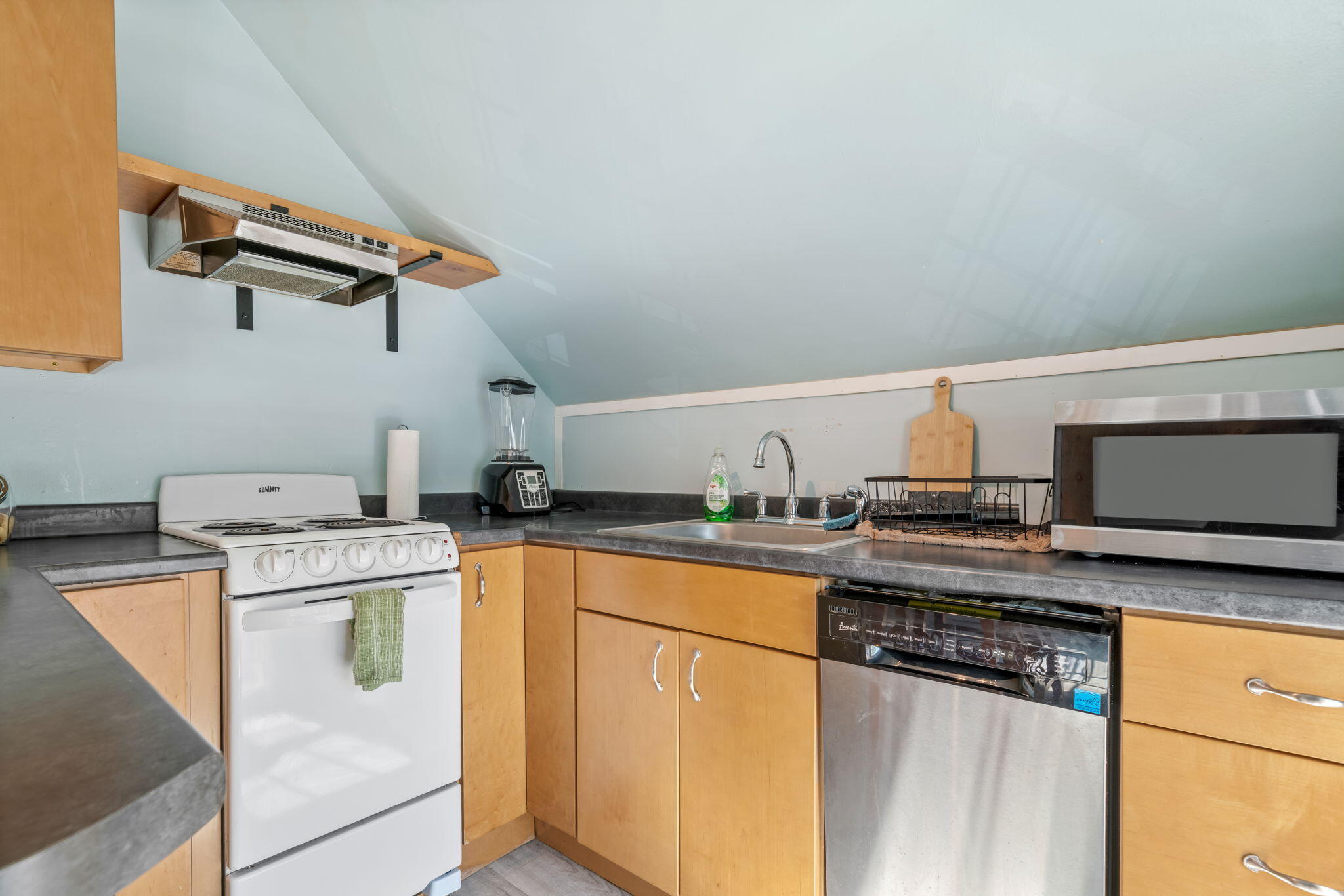 Biddeford, Maine, 04005, United States, ,3 BathroomsBathrooms,Residential,For Sale,1977018