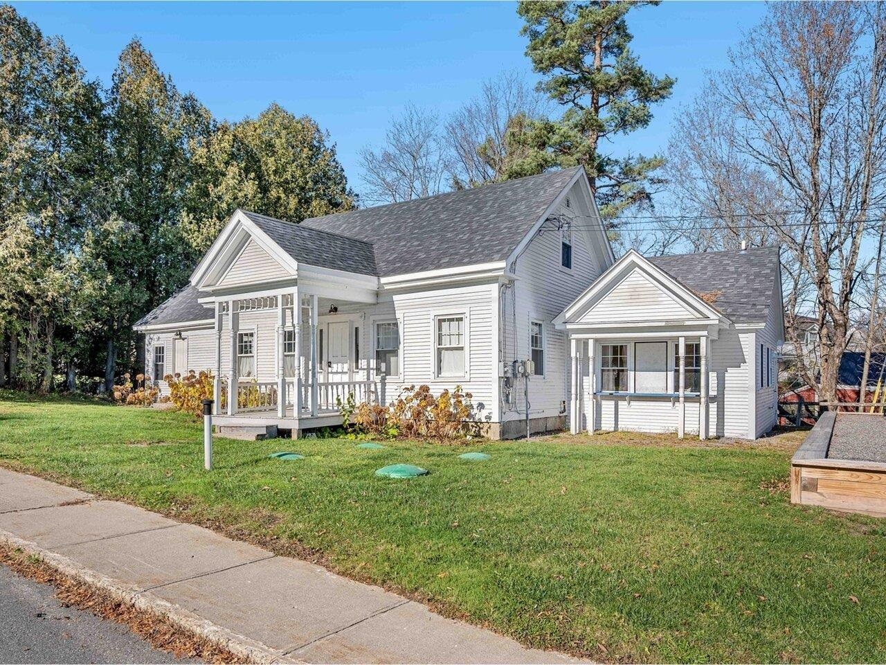 Greensboro, Vermont, 05841, United States, 3 Bedrooms Bedrooms, ,3 BathroomsBathrooms,Residential,For Sale,1990867