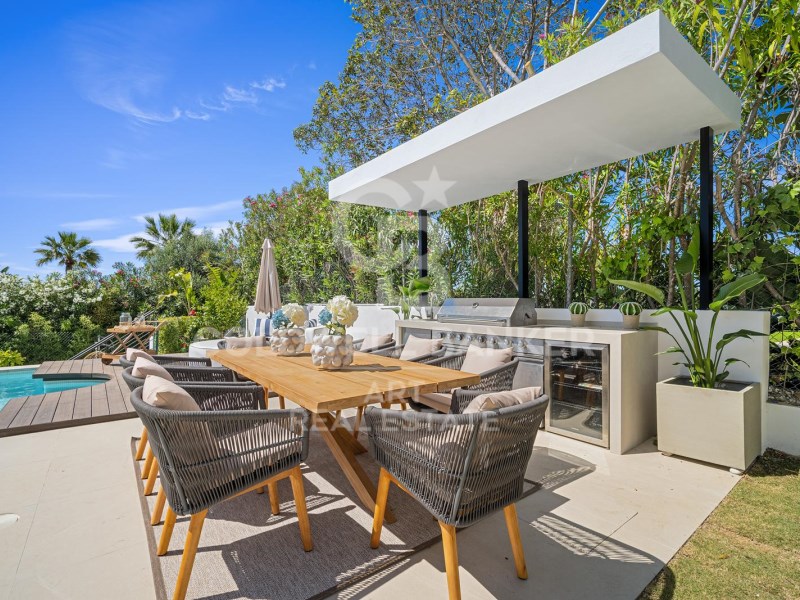 Marbella, Andalusia, ES, 6 Bedrooms Bedrooms, ,6 BathroomsBathrooms,Residential,For Sale,1874421