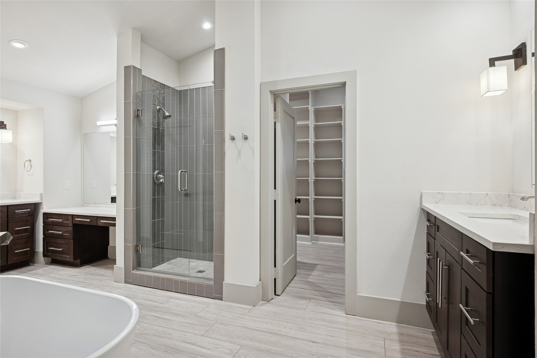 Highland Village, Texas, 75077, United States, 4 Bedrooms Bedrooms, ,3 BathroomsBathrooms,Residential,For Sale,1989492