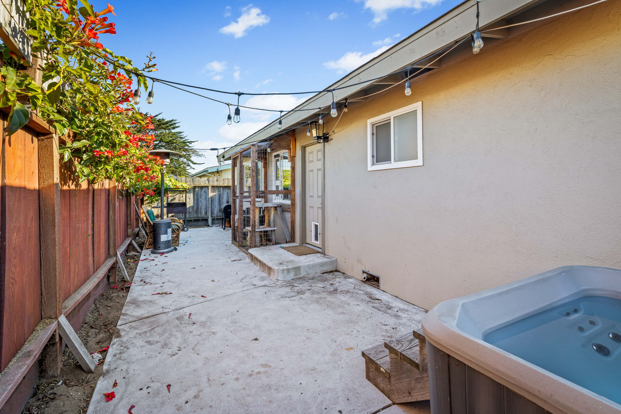 Seaside, California, 93955, United States, 3 Bedrooms Bedrooms, ,1 BathroomBathrooms,Residential,For Sale,1887729
