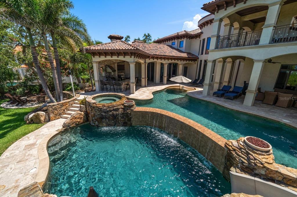 Largo, Florida, 33774, United States, 5 Bedrooms Bedrooms, ,7 BathroomsBathrooms,Residential,For Sale,1876225