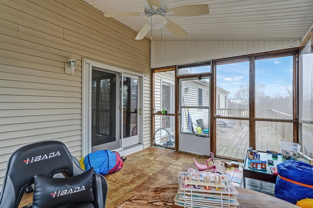 Southbridge, Massachusetts, 01550, United States, 3 Bedrooms Bedrooms, ,3 BathroomsBathrooms,Residential,For Sale,1930417