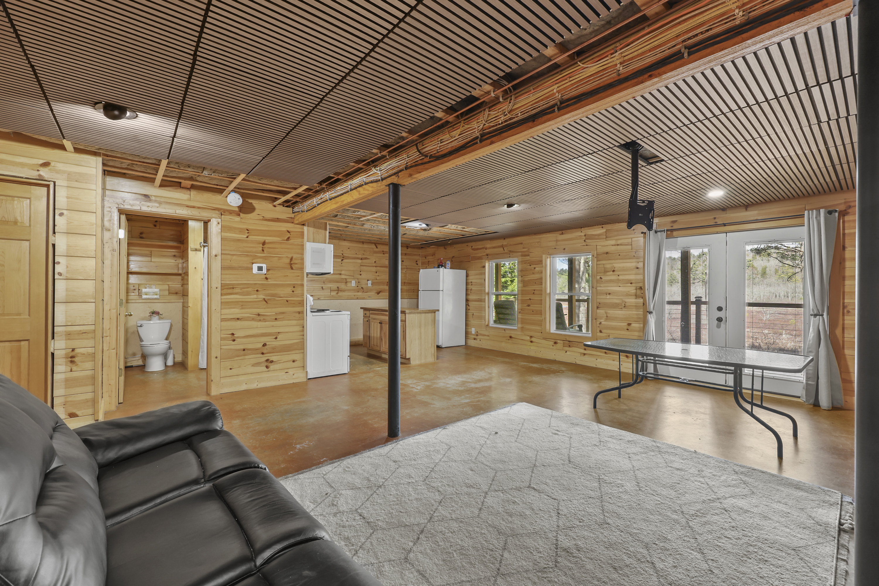  Berkshires Log Home Retreat with Wildlife Pond & Guest Apartment - 物件實景