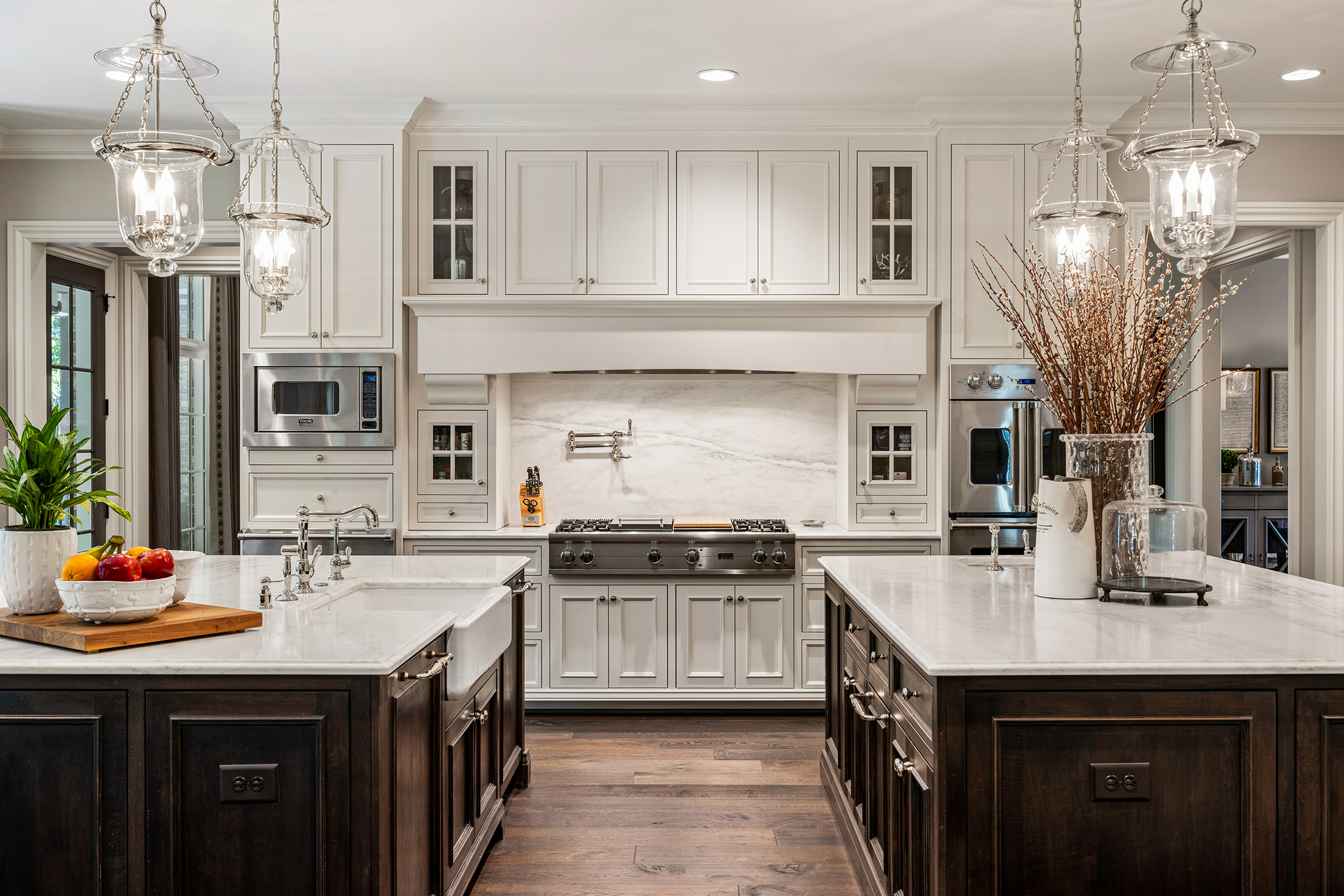  Buckhead Estate Pairs Architectural Presence with Richly Layered Interiors - 物件實景