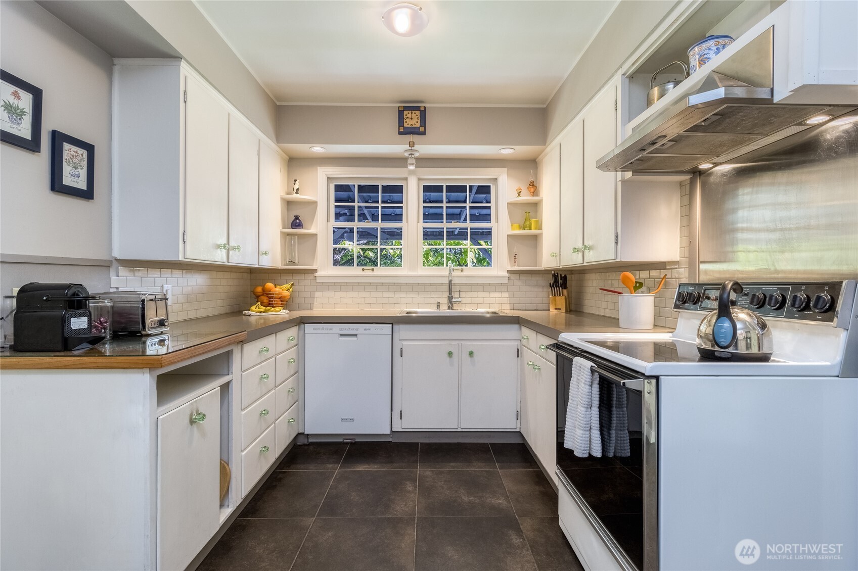 Walla Walla, Washington, 99362, United States, 4 Bedrooms Bedrooms, ,2 BathroomsBathrooms,Residential,For Sale,1868266