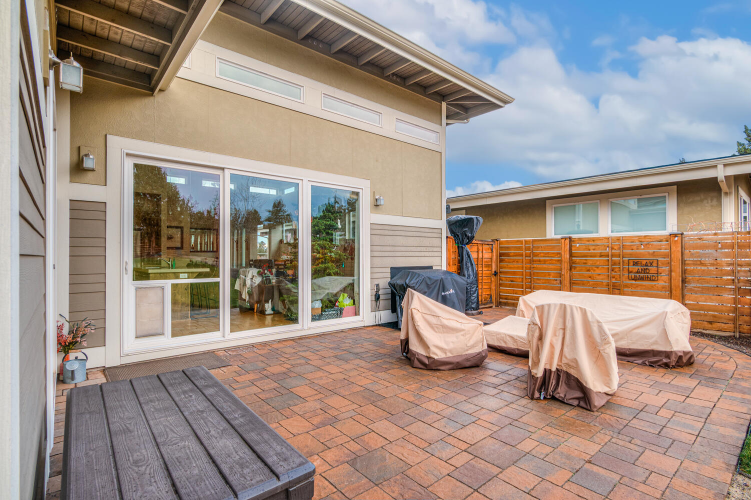 Bend, Oregon, 97703, United States, 3 Bedrooms Bedrooms, ,2 BathroomsBathrooms,Residential,For Sale,2005766