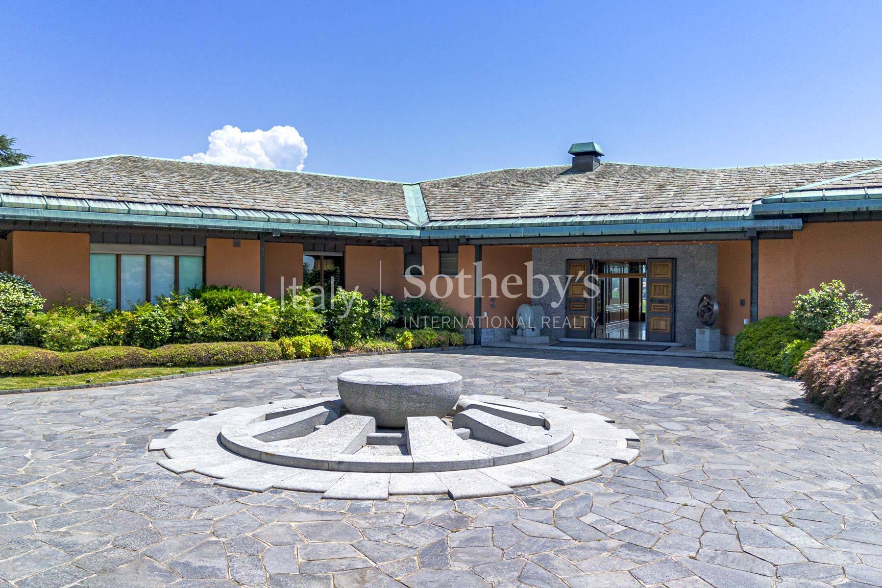  Distinguished villa with private art park and olive grove - 物件實景