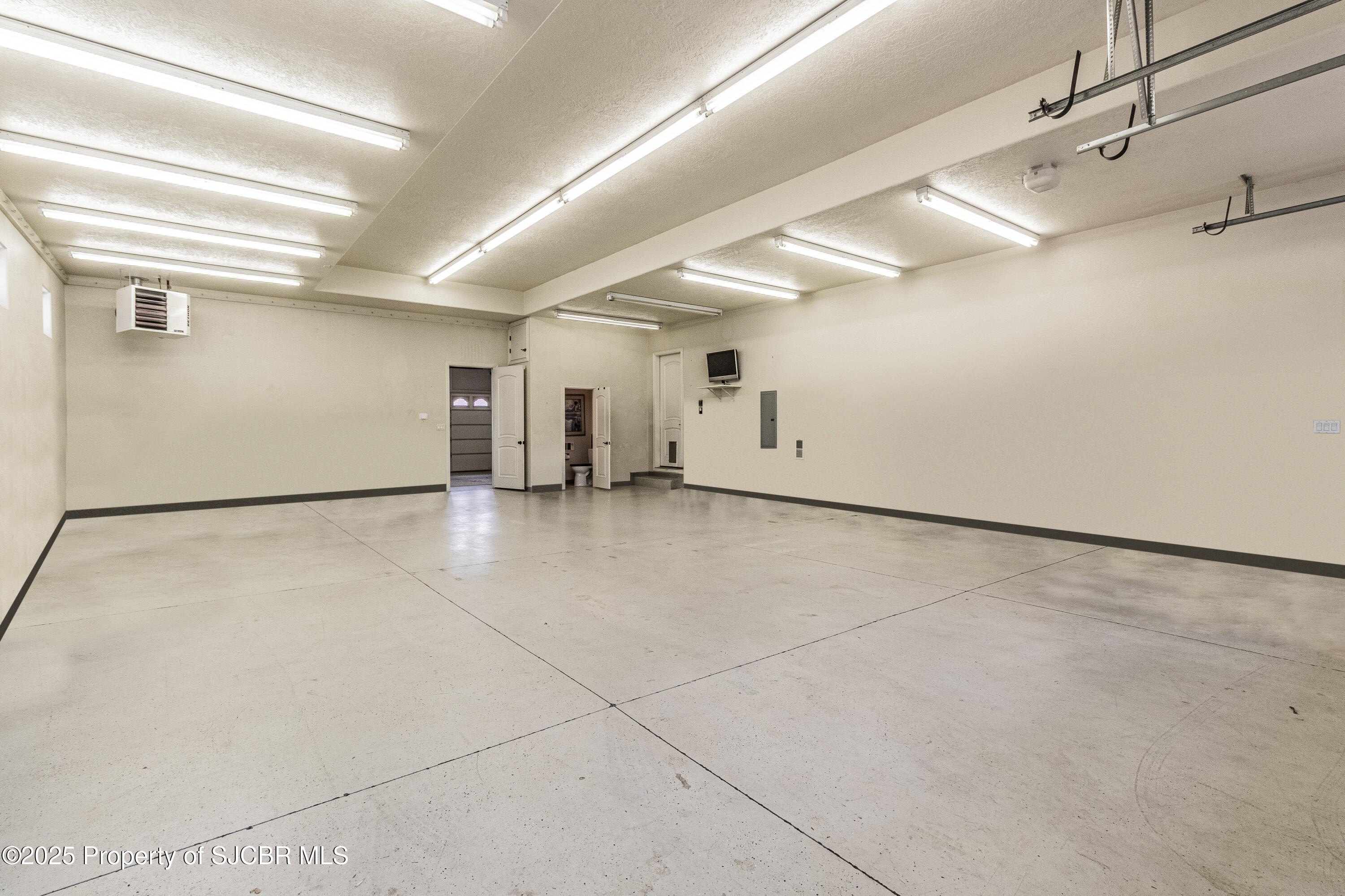 Aztec, New Mexico, 87410, United States, 4 Bedrooms Bedrooms, ,4 BathroomsBathrooms,Residential,For Sale,1857404