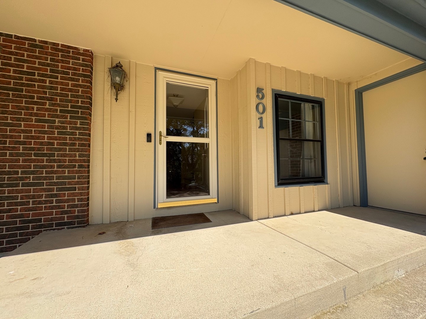 Naperville, Illinois, 60563, United States, 4 Bedrooms Bedrooms, ,3 BathroomsBathrooms,Residential,For Sale,1961191