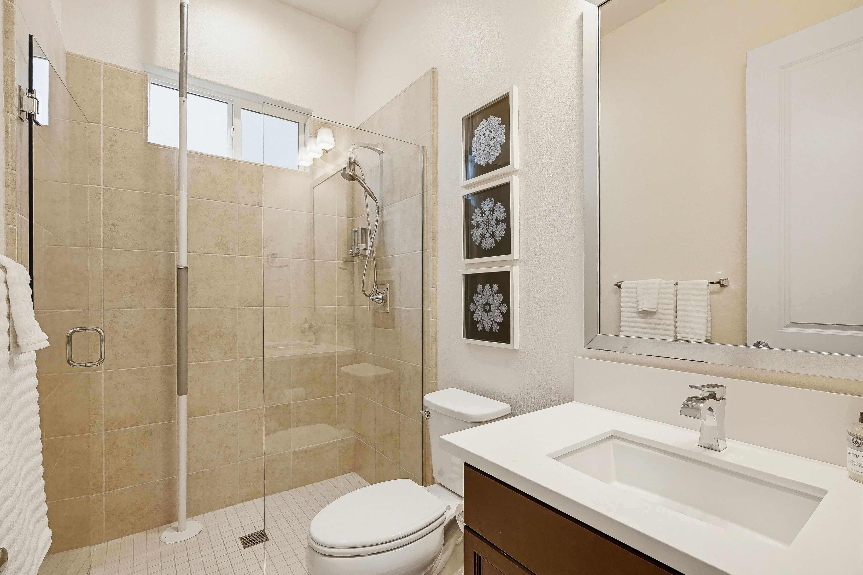  600 Bluffs Drive - 物件實景