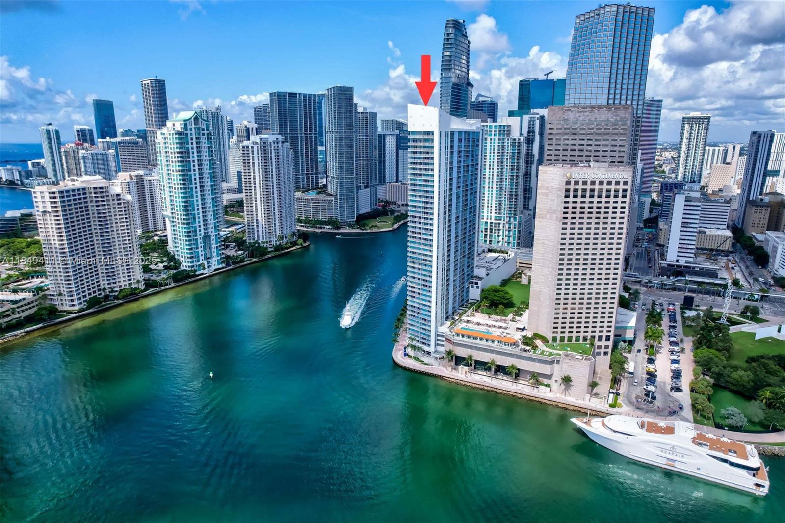 Miami, Florida, 33131, United States, 2 Bedrooms Bedrooms, ,2 BathroomsBathrooms,Residential,For Sale,1906062