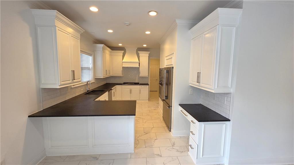 New Orleans, Louisiana, 70131, United States, 4 Bedrooms Bedrooms, ,3 BathroomsBathrooms,Residential,For Sale,1992902