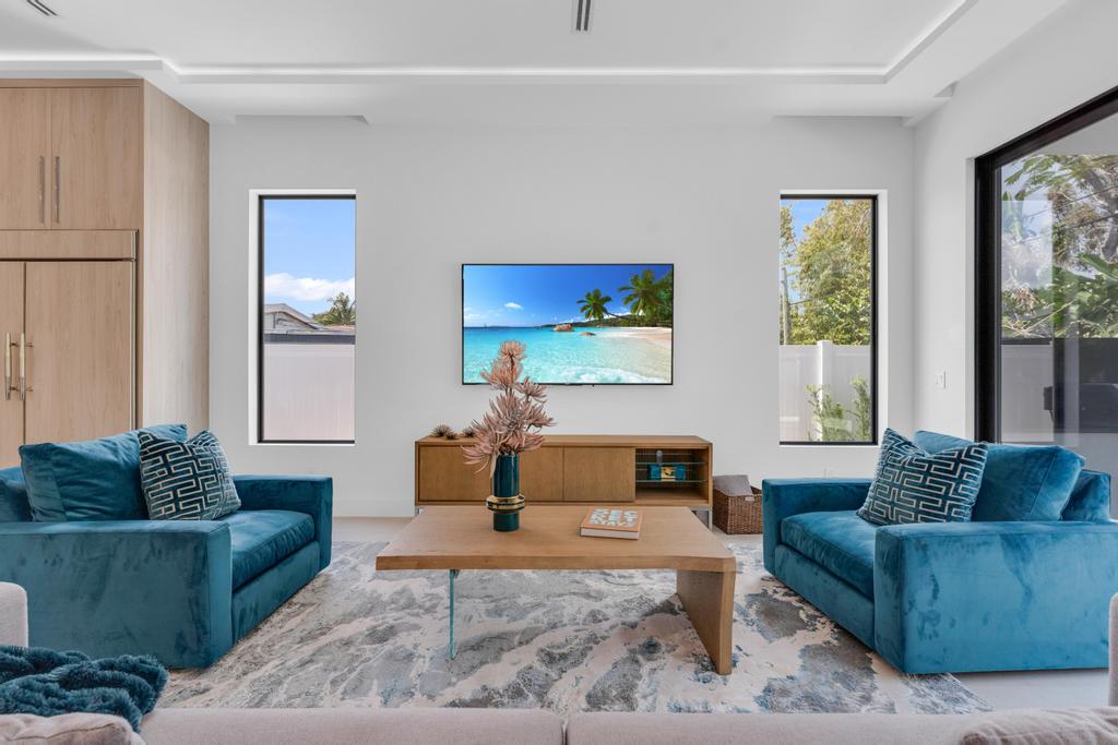 Delray Beach, Florida, 33444, United States, 4 Bedrooms Bedrooms, ,5 BathroomsBathrooms,Residential,For Sale,1974503