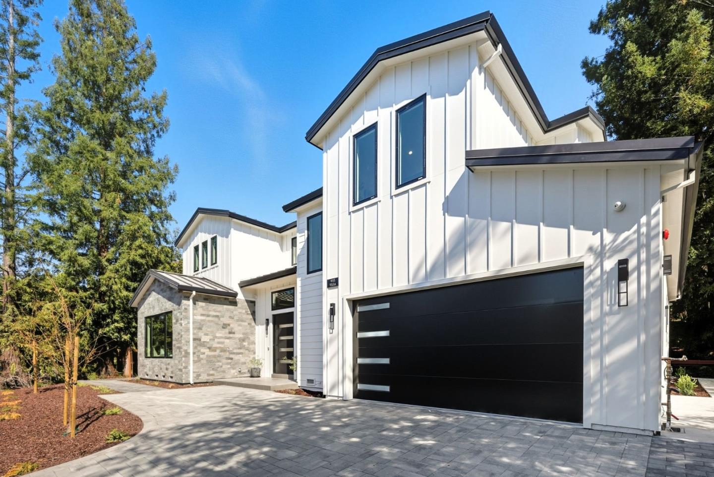 Menlo Park, California, 94025, United States, 6 Bedrooms Bedrooms, ,7 BathroomsBathrooms,Residential,For Sale,1947482