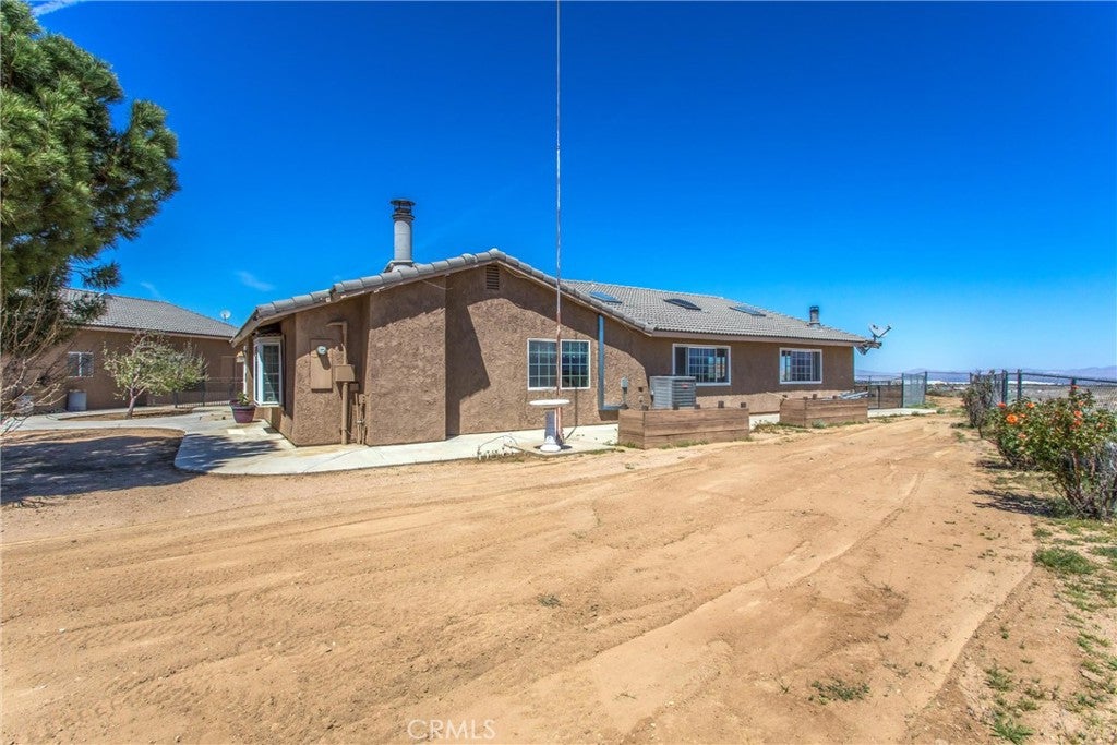 Oak Hills, California, 92344, United States, 3 Bedrooms Bedrooms, ,4 BathroomsBathrooms,Residential,For Sale,1977382