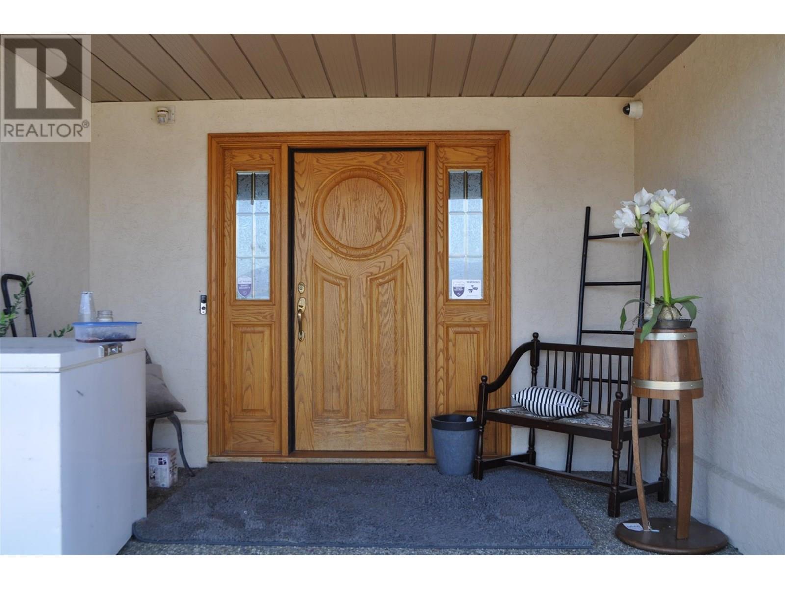 KELOWNA, British Columbia, V1W 4K4, CA, 3 Bedrooms Bedrooms, ,3 BathroomsBathrooms,Residential,For Sale,1906808