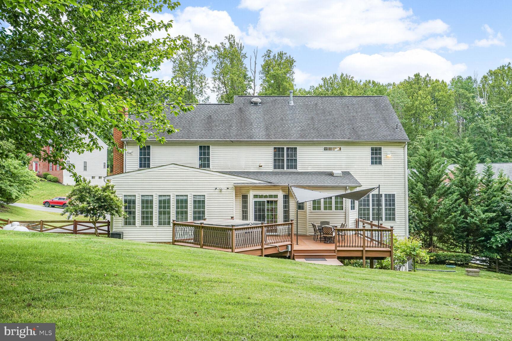 Woodbridge, Virginia, 22192, United States, 5 Bedrooms Bedrooms, ,5 BathroomsBathrooms,Residential,For Sale,1825491