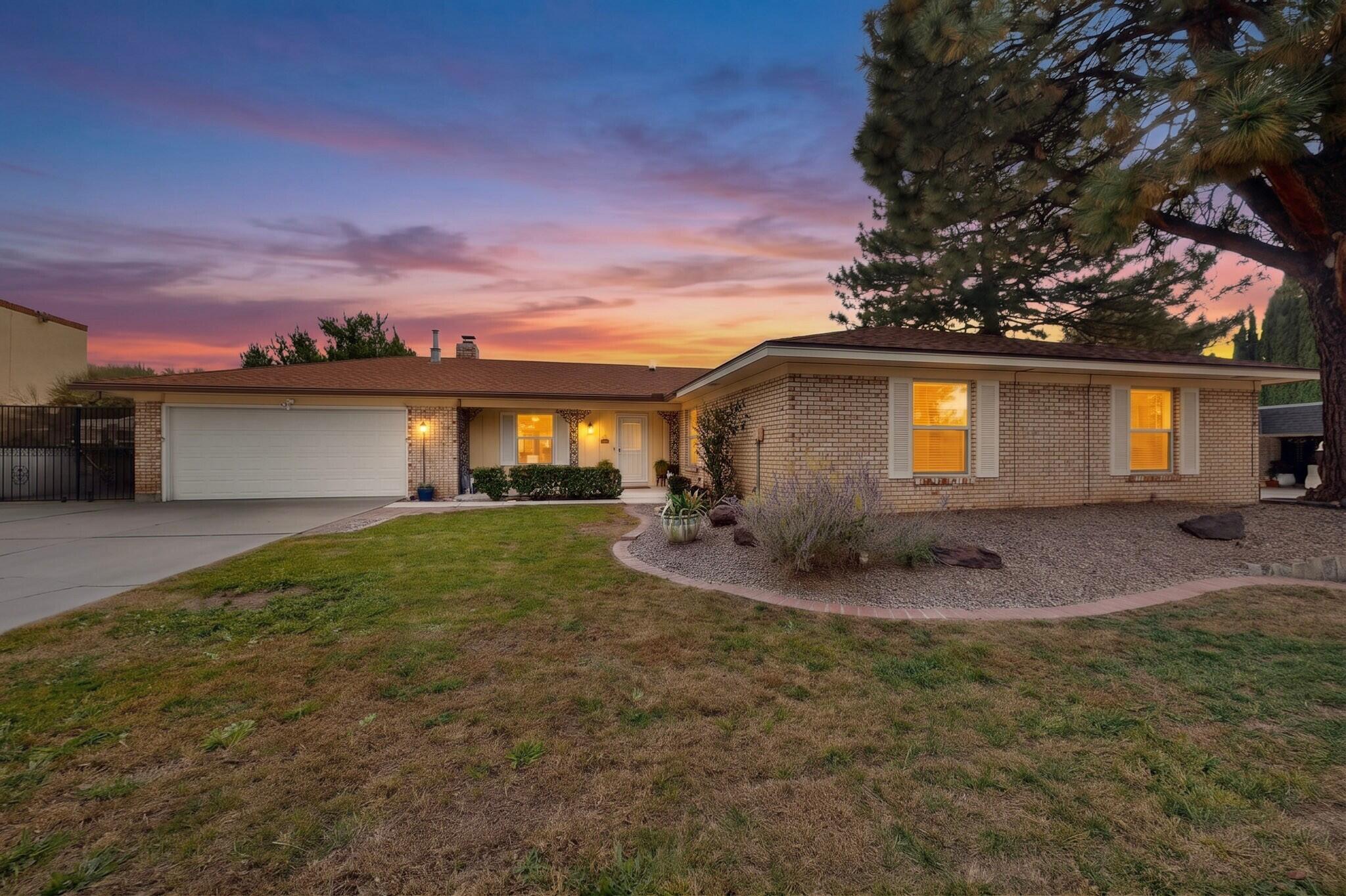 Vista Del Arroyo Ave, Albuquerque, NM 87109