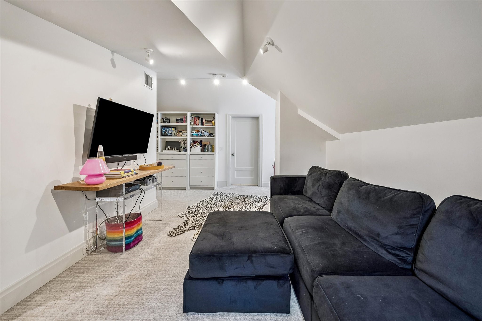  3705 Arnold Street - 物件實景