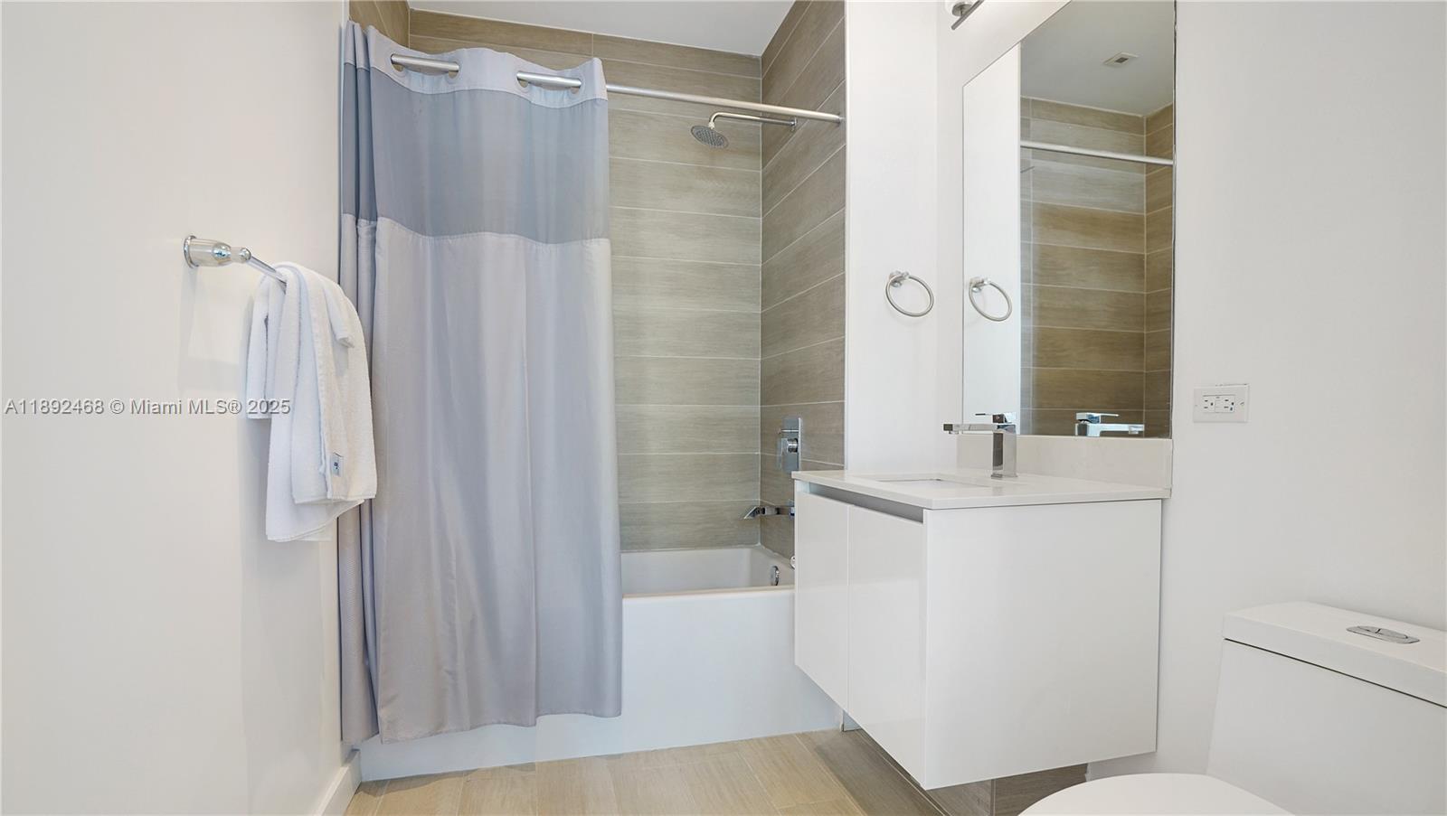 Miami, Florida, 33129, United States, 2 Bedrooms Bedrooms, ,2 BathroomsBathrooms,Residential,For Sale,1961271