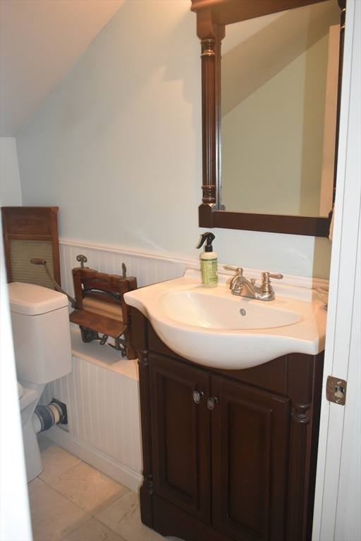 Spencer, Massachusetts, 01562, United States, 5 Bedrooms Bedrooms, ,4 BathroomsBathrooms,Residential,For Sale,1942925
