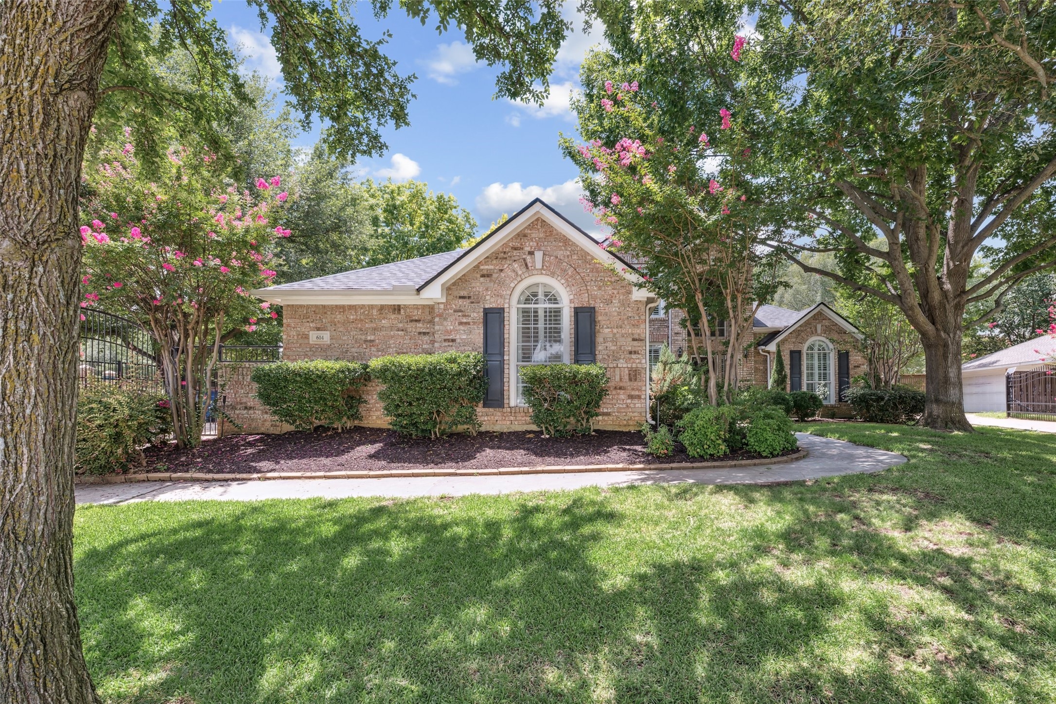 Southlake, Texas, 76092, United States, 4 Bedrooms Bedrooms, ,4 BathroomsBathrooms,Residential,For Sale,1883511